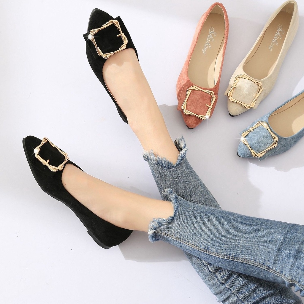 ♞▽ Net red same summer women's shoes shallow mouth flat bottom pea shoes cover feet soft bottom lazy sh网红同款夏季女鞋浅口平底豆豆鞋套脚软底懒人鞋仙女尖头单鞋百搭2021100117lang2051.sg